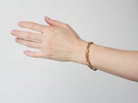 Edwardian 15ct Gold Bracelet set with Opals