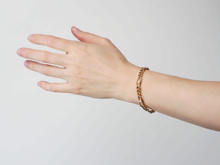 Edwardian 15ct Gold Bracelet set with Opals