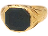 Victorian 18ct Gold Signet Ring set with a Bloodstone with Crest Intaglio