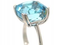 18ct White Gold Large Aquamarine Ring