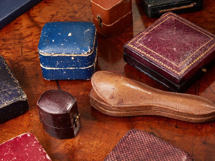 Why We Love Antique Jewellery Boxes