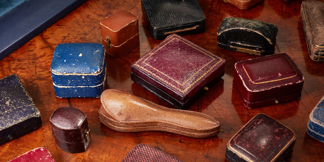 Why We Love Antique Jewellery Boxes