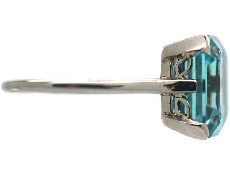 Art Deco 18ct White Gold & Platinum Ring set with a Zircon