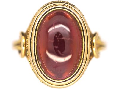 Victorian 18ct Gold Ring set with a Cabochon Garnet
