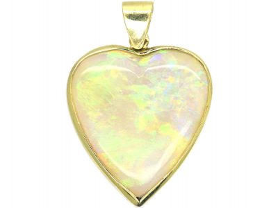 15ct Gold Heart Shaped Pendant set with an Opal