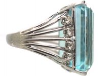 18ct White Gold Ring set with a Large Aquamarine & Diamonds