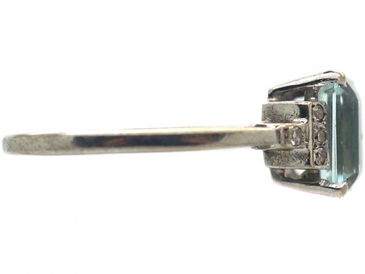 18ct White Gold Rectangular Aquamarine & Diamond Ring