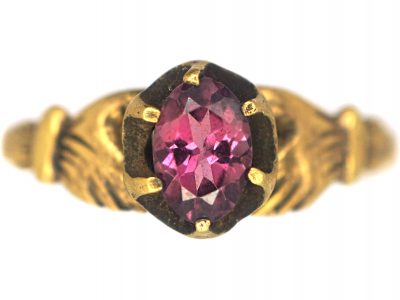 Regency 18ct Gold Fede Ring set with a Garnet with a Hand on Either Side