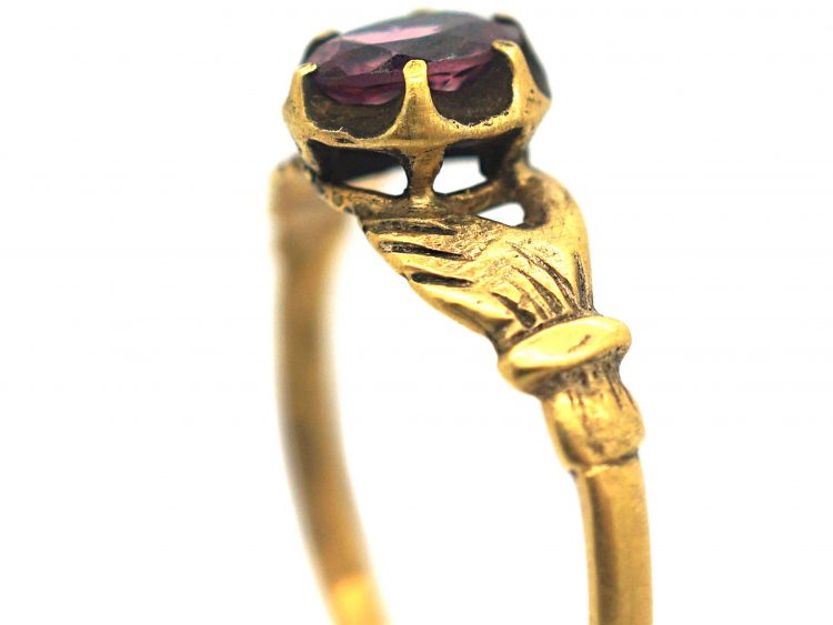 Regency 18ct Gold Fede Ring set with a Garnet with a Hand on Either Side