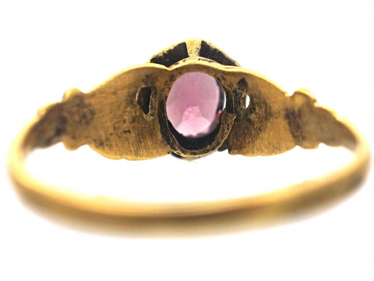 Regency 18ct Gold Fede Ring set with a Garnet with a Hand on Either Side