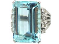 18ct White Gold Ring set with a Large Aquamarine & Diamonds