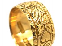 Edwardian 18ct Gold Wide Wedding Ring with Ivy Leaf & Heart Motifs