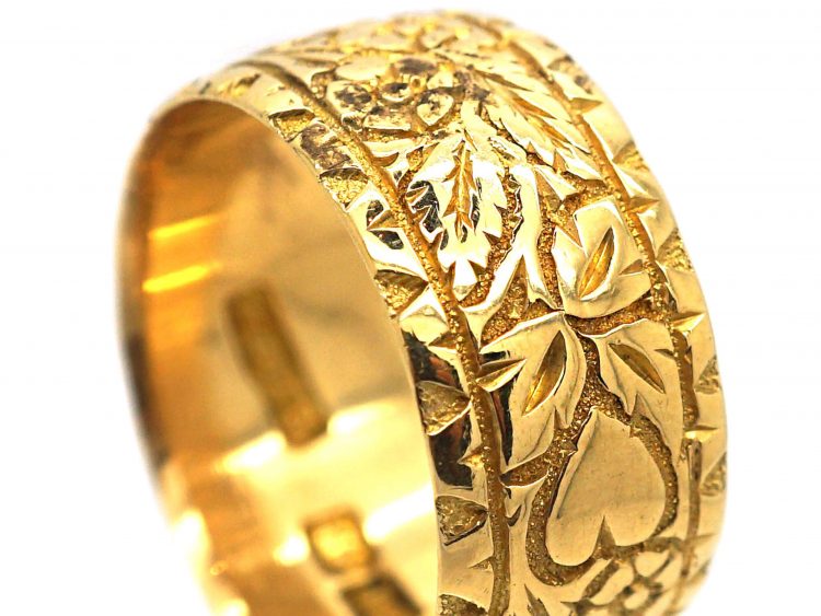 Edwardian 18ct Gold Wide Wedding Ring with Ivy Leaf & Heart Motifs