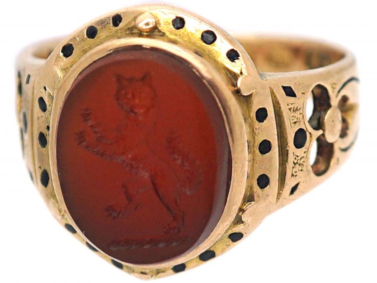 Victorian 15ct Gold Signet Ring with Intaglio of a Rearing Cat