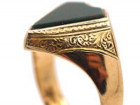 Victorian 15ct Gold Signet Ring with Kite Shaped Bloodstone