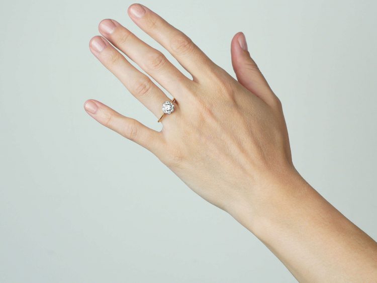 Edwardian 18ct Gold & Platinum, Diamond Daisy Cluster Ring