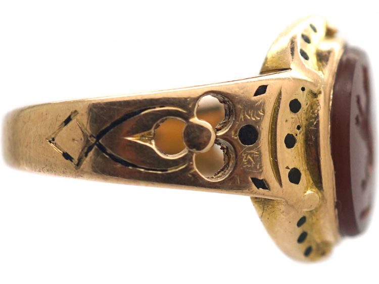 Victorian 15ct Gold Signet Ring with Intaglio of a Rearing Cat