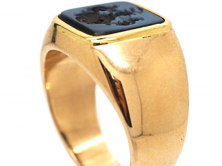 Early 20th Century Austro- Hungarian 14ct Gold Signet Ring with Onyx Intaglio of a Crest with Two Hearts