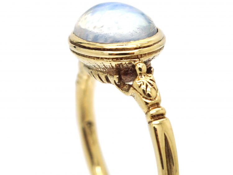 9ct Gold & Cabochon Moonstone Ring