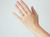 Edwardian 18ct Gold & Platinum Diamond Cluster Ring with Diamond Set Shoulders