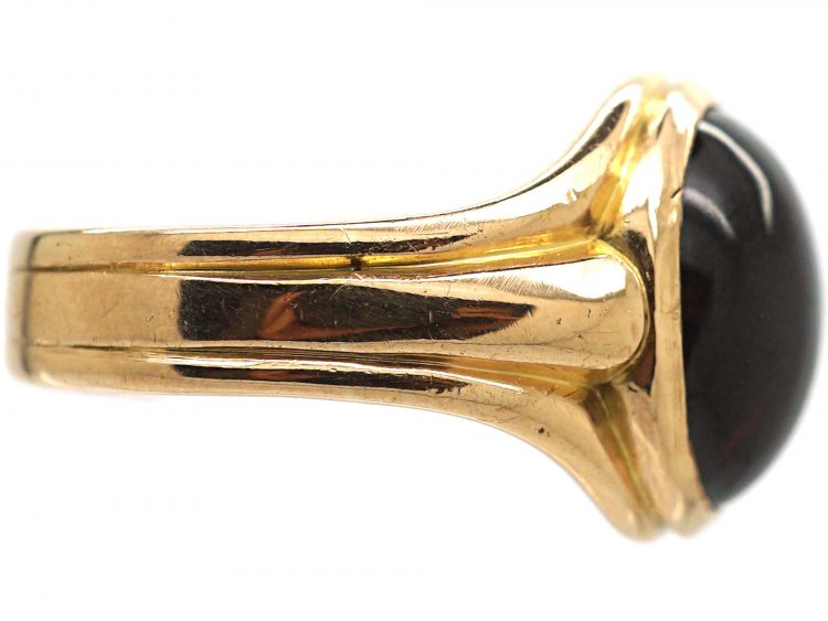 Victorian 15ct Gold & Cabochon Garnet Ring