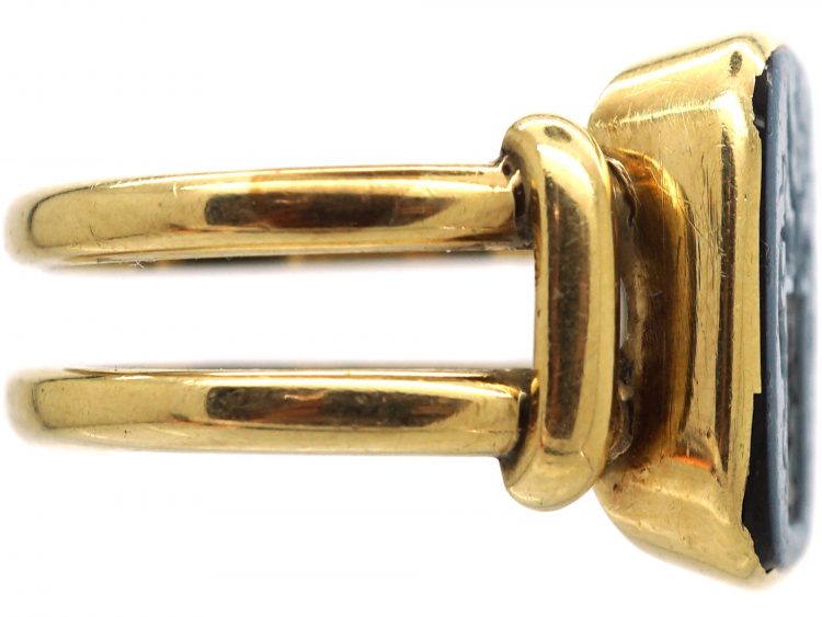 Victorian 18ct Gold Signet Ring with Banded Onyx Intaglio of a Crest