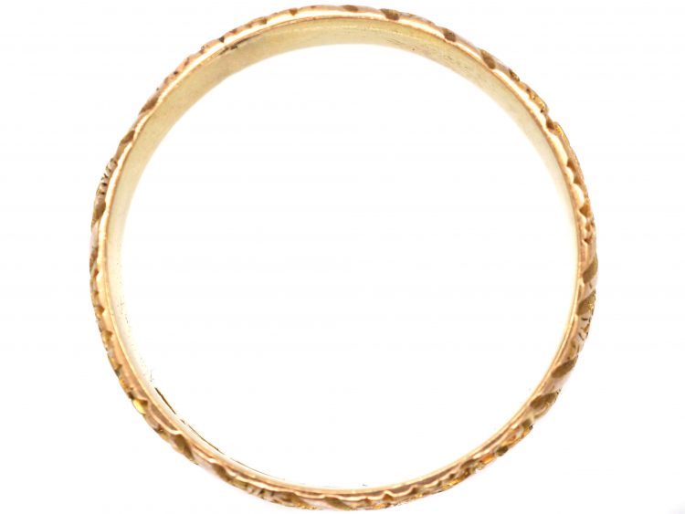 Victorian 9ct Gold Wedding Band with Incised Flower Decoration