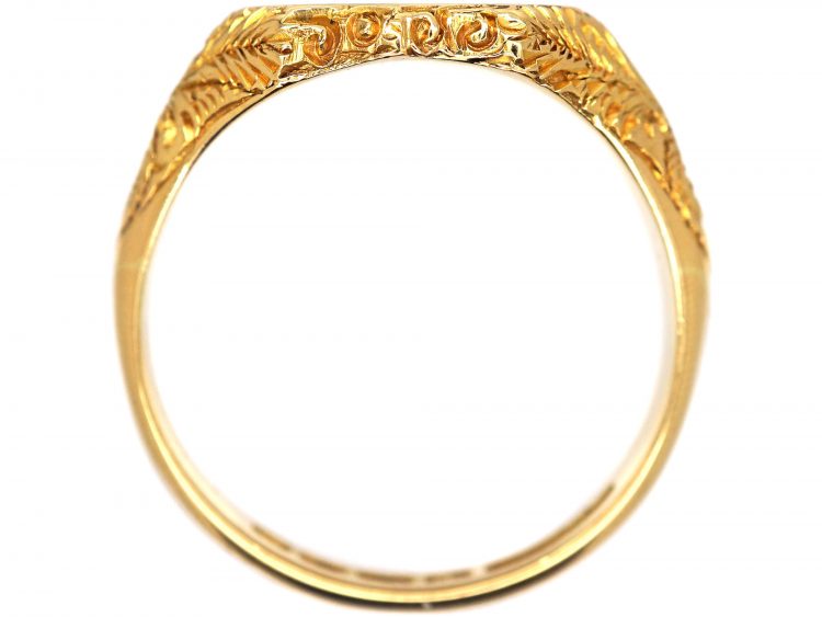 Victorian 18ct Gold Shield Shaped Signet Ring with Engraved Shoulders