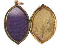 Edwardian 9ct Gold Back & Front Oval Shaped Locket