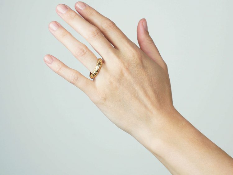 Early 20th Century 18ct Gold Wedding Ring with Repoussé Decoration