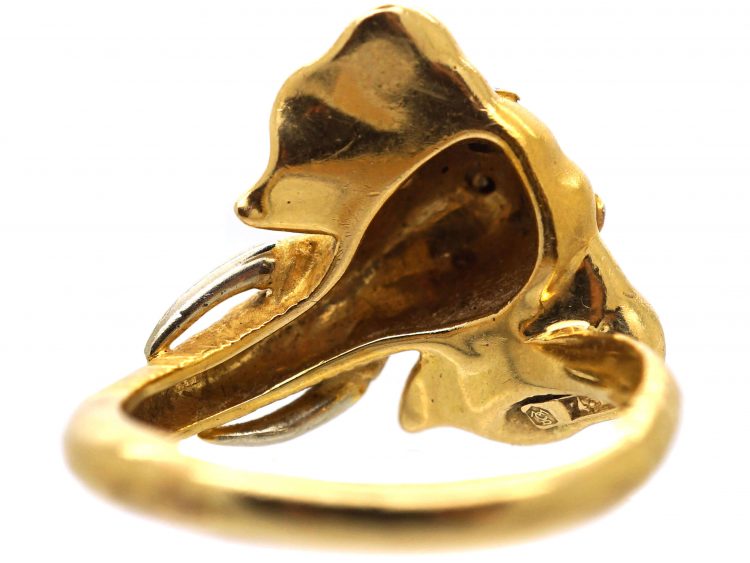 18ct Gold Ring of an Elephant by Carrera Y Carrera