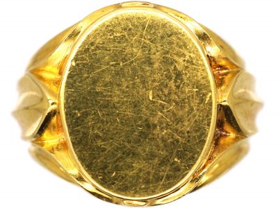 Victorian 18ct Gold Signet Ring with Ornate Triple Leaf Shoulders