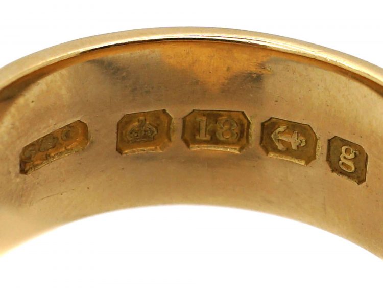 Edwardian 18ct Gold Shield Shape Signet Ring