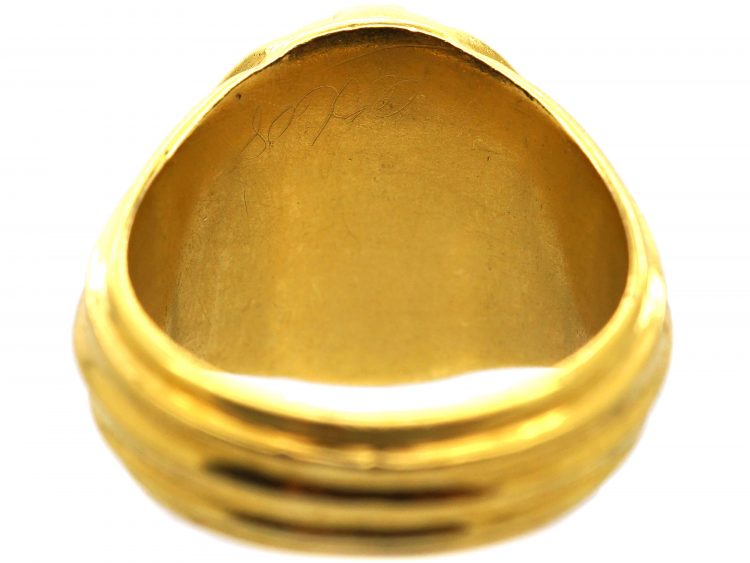 Victorian 18ct Gold Signet Ring with Ornate Triple Leaf Shoulders