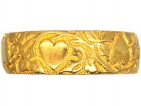 Victorian 18ct Gold Wedding Ring with Hearts Motif