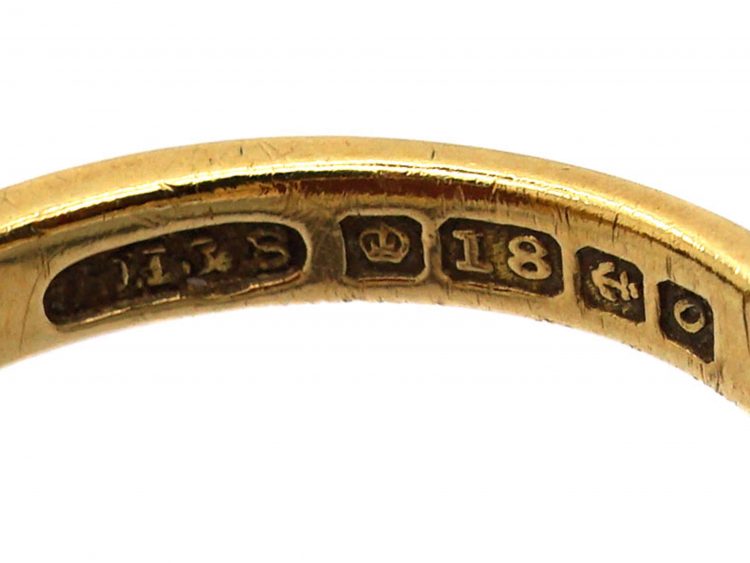18ct Gold Signet Ring set with a Carnelian