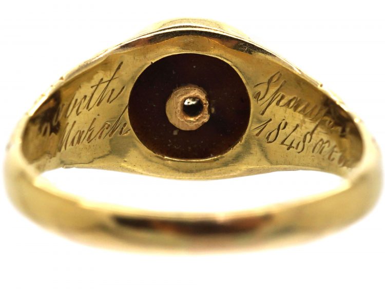 Early Victorian 18ct Gold Mourning Ring with Banded Sardonyx of a Flower