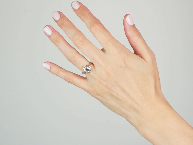 18ct Gold, Aquamarine & Diamond Oval Cluster Ring