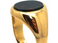 Edwardian 18ct Gold Signet Ring set with a Plain Bloodstone