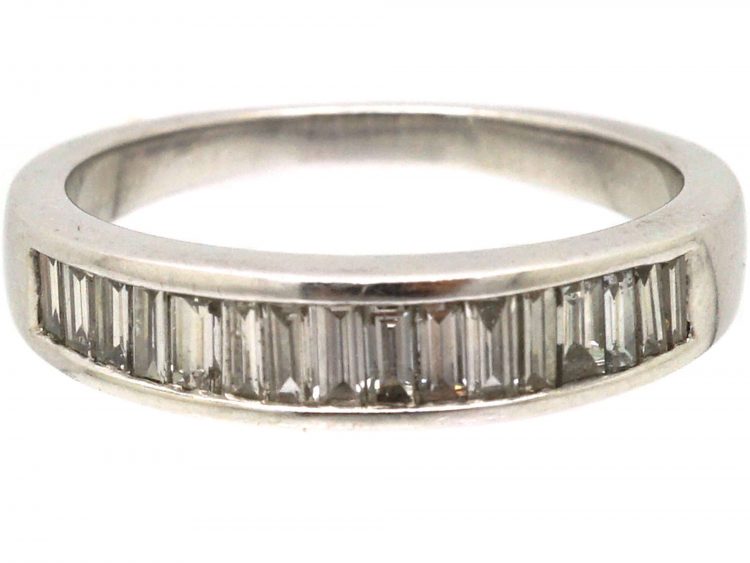 18ct White Gold Ring set with Baguette Diamonds