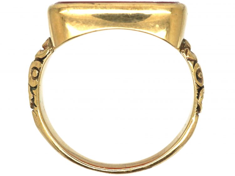 Georgian 15ct Gold Ring set with a Carnelian Engraved Intaglio with a Shooting Scene