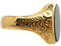 Victorian 18ct Engraved Gold Signet Ring set with a Plain Bloodstone