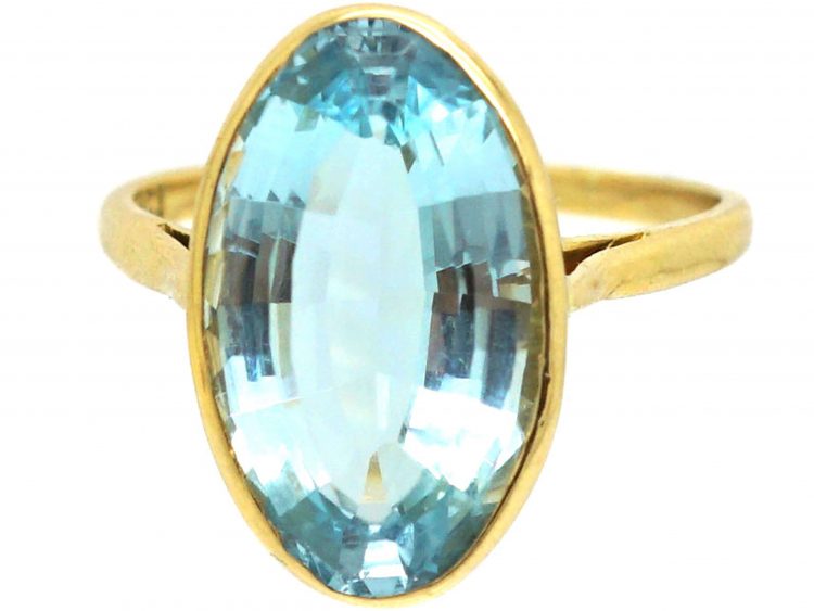 18ct Gold Oval Fancy Cut Aquamarine Ring