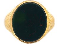 Victorian 18ct Engraved Gold Signet Ring set with a Plain Bloodstone