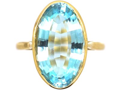 18ct Gold Oval Fancy Cut Aquamarine Ring