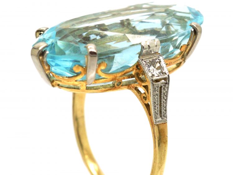 Art Deco 14ct Gold & Platinum, Large Oval Cut Aquamarine Ring with Diamond Set Shoulders
