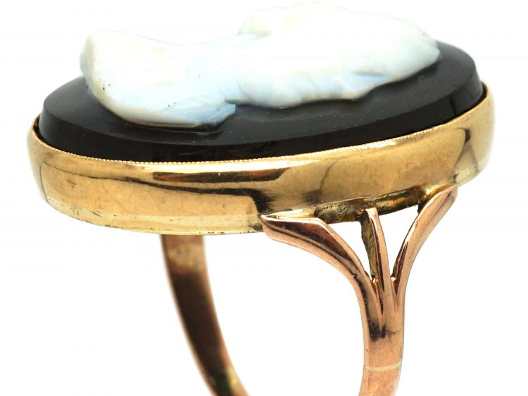 Edwardian 9ct Gold & Sardonyx Cameo Ring of a Georgian Gentleman