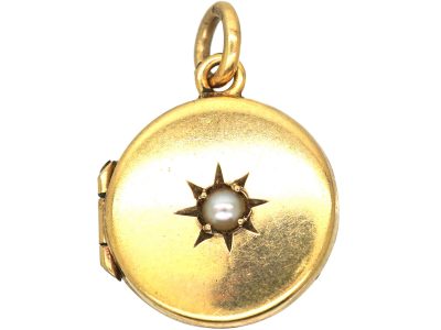 Edwardian Small Round 9ct Gold Locket set with a Natural Split Pearl