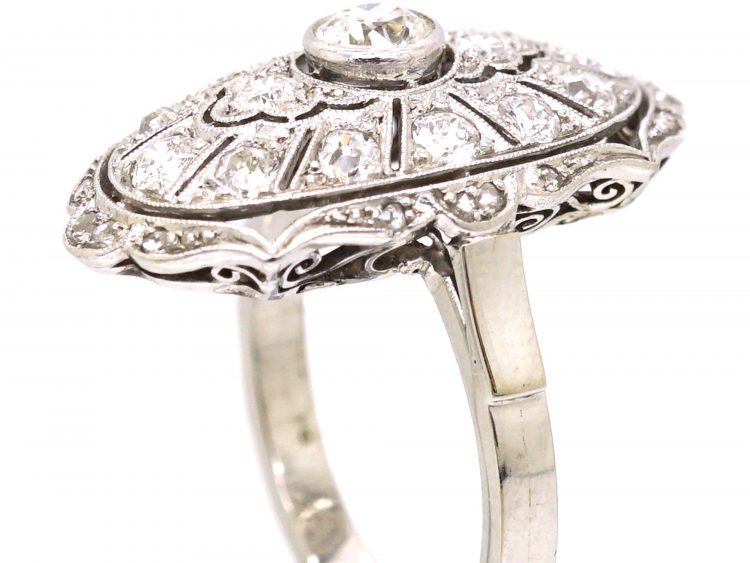 Early 20th Century 18ct Gold & Platinum Oval Ring set with Diamonds