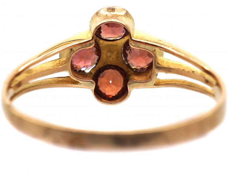 Edwardian 9ct Gold Flower Ring set with Four Garnets & a Natural Pearl